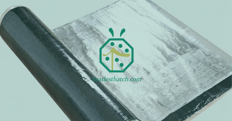 Membrana impermeável como sub-telhado para materiais de telhado de palha sintética artificial
