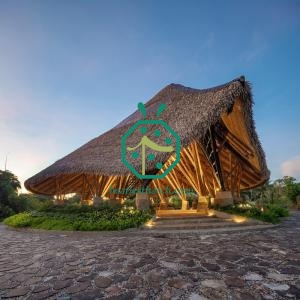 Hospitalidade porto-riquenha: cabana tiki com telhado de palha
