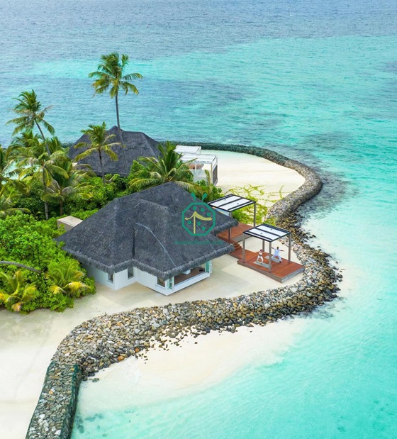 7.500 metros quadrados de telhado de palha artificial Kajan são fornecidos ao renomado Maldives Resort
